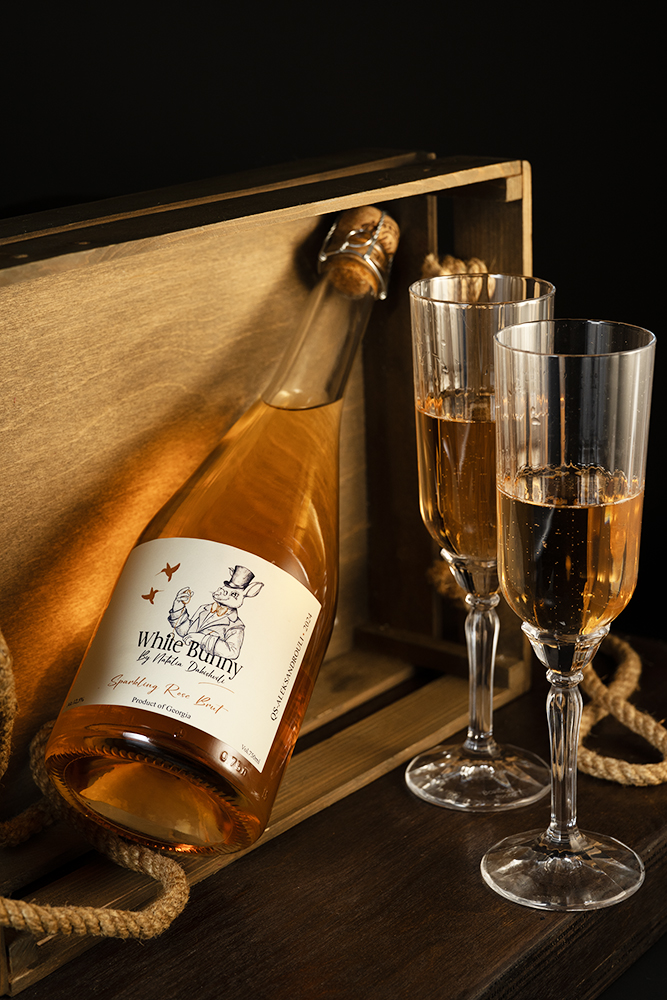 White Bunny by Natalia Dakishvili - Rose Brut